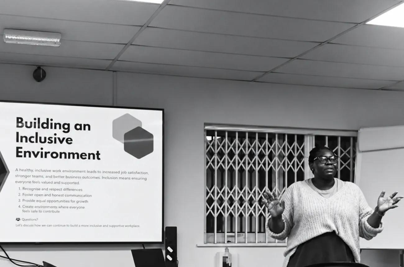 Tee Obi running a workshop session